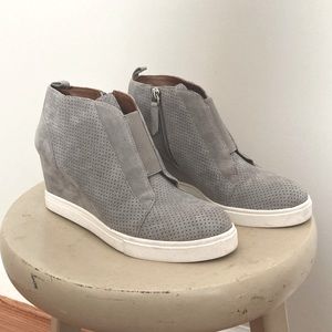 Linea Paolo grey suede wedge sneaker 5M